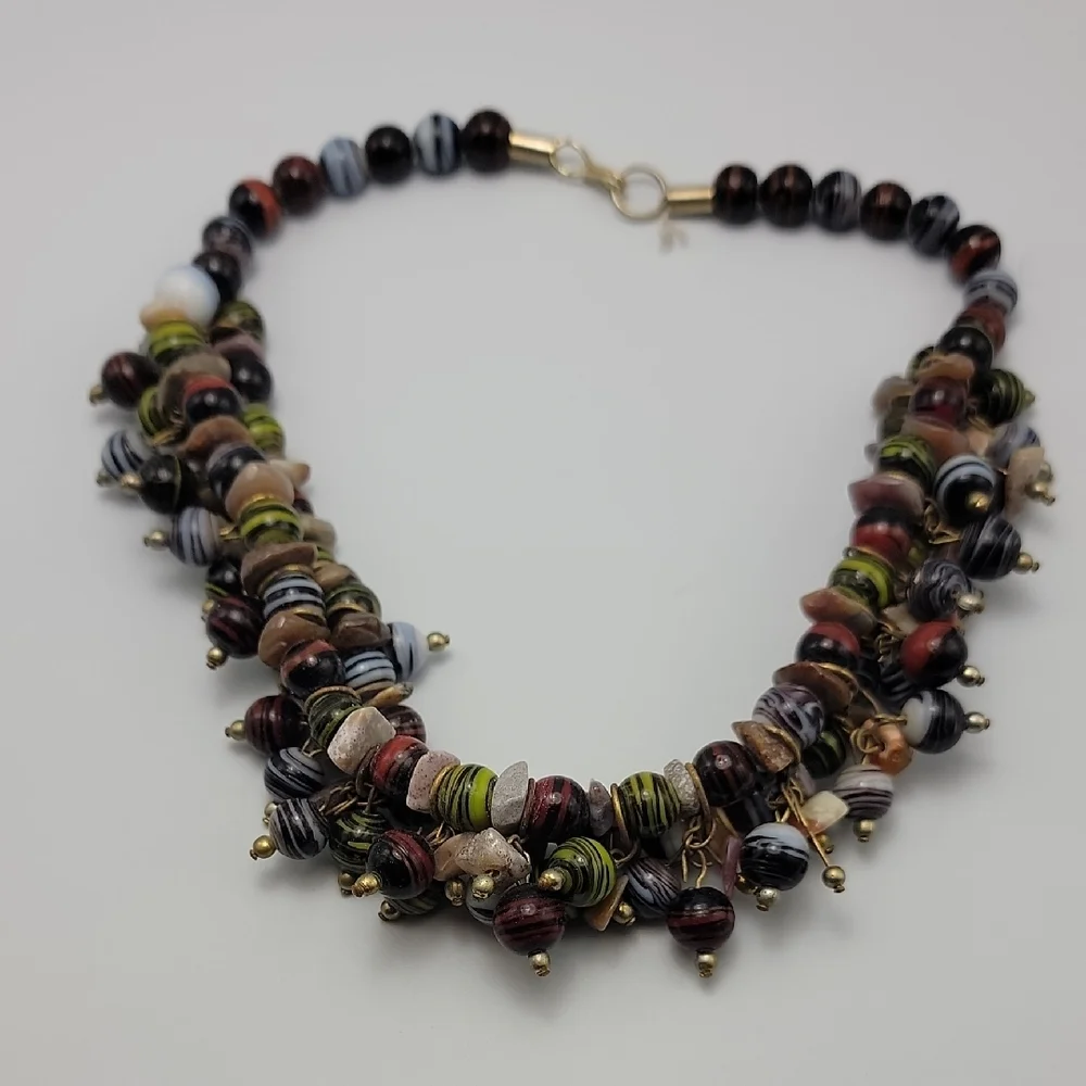 Elegant Multicolor Beaded Necklace